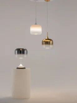 Lampada da tavolo piccola a LED con luce regolabile Spirito