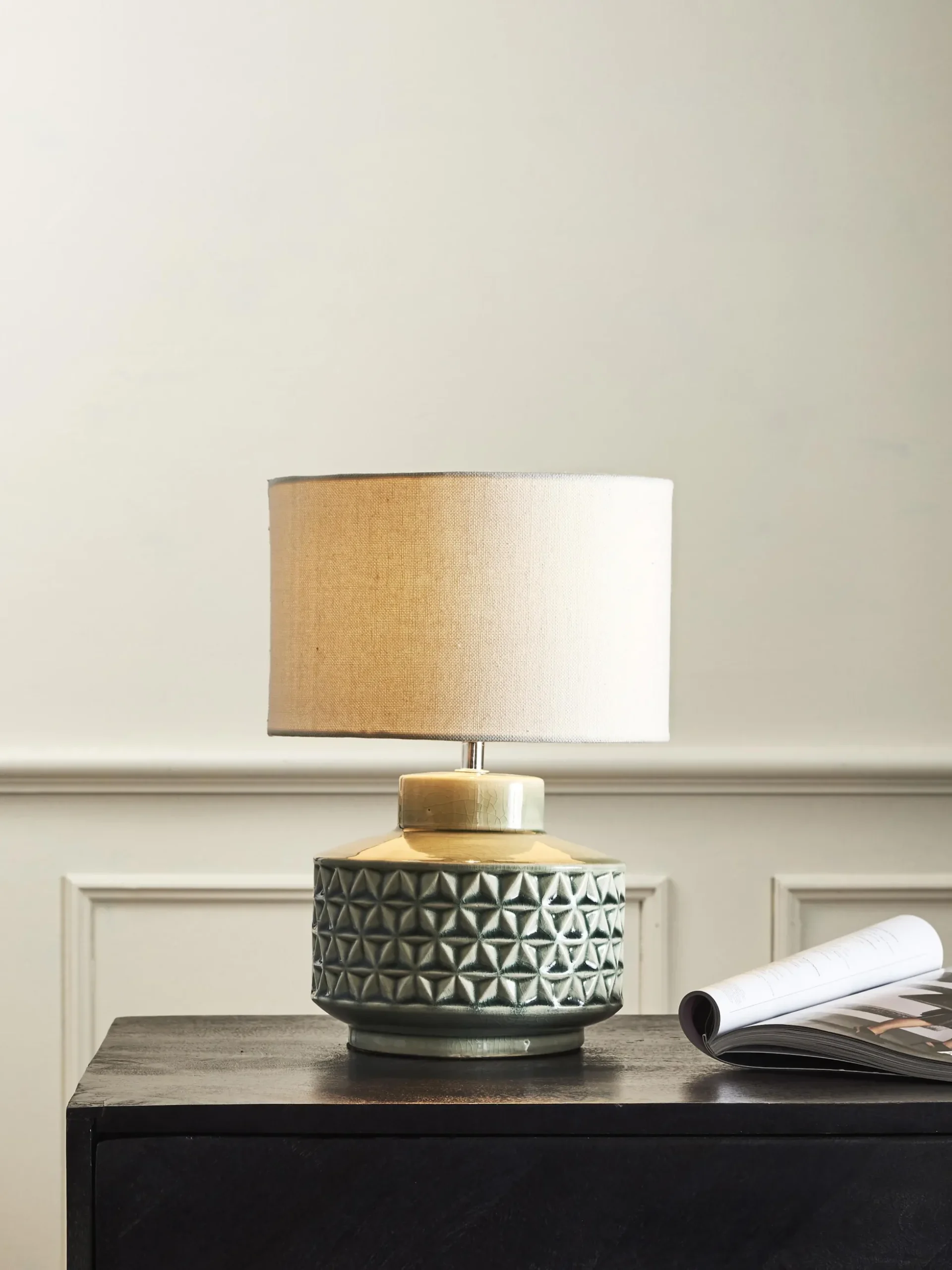 Lampada da tavolo piccola con base in ceramica Monica