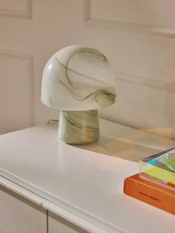 Lampada da tavolo piccola effetto marmo Talia