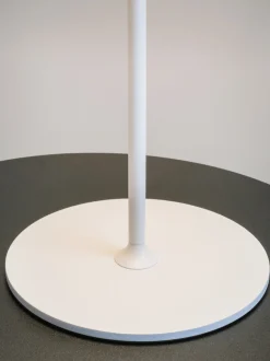 Lampada da tavolo piccola in metallo a LED dimmerabile AI Collaboration