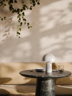 Lampada da tavolo piccola portatile a LED con luce regolabile Walter