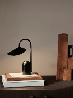 Lampada da tavolo piccola portatile a LED con luce regolabile Arum