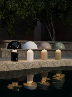 Lampada da tavolo piccola portatile a LED con luce regolabile Walter