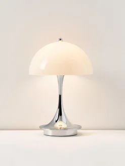Lampada da tavolo piccola portatile a LED Panthella 160, design Verner Panton