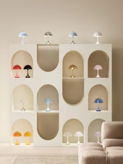 Lampada da tavolo piccola portatile a LED Panthella 160, design Verner Panton