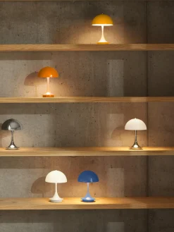 Lampada da tavolo piccola portatile a LED Panthella 160, design Verner Panton