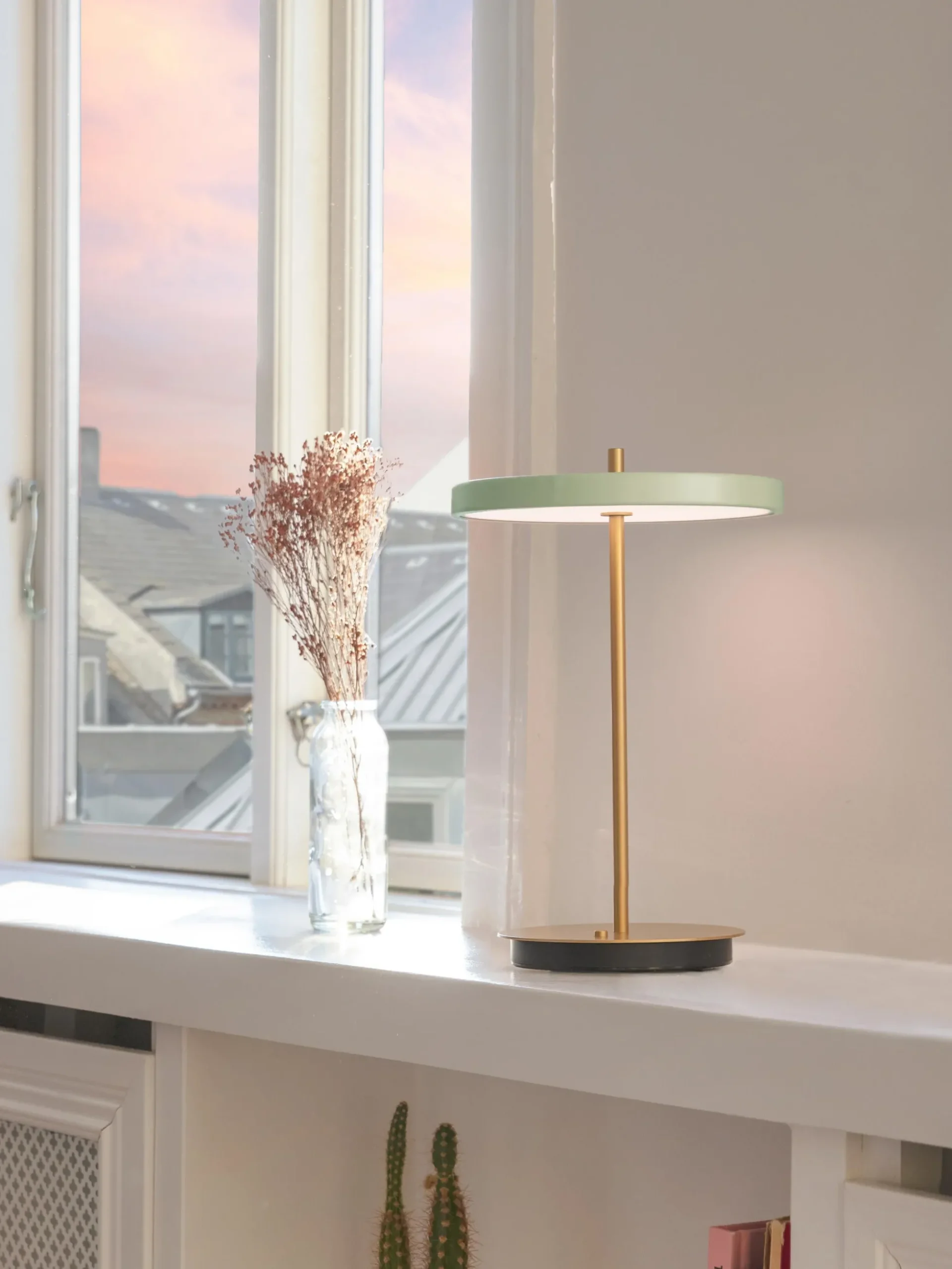 Lampada da tavolo piccola portatile a LED con luce regolabile Asteria Move