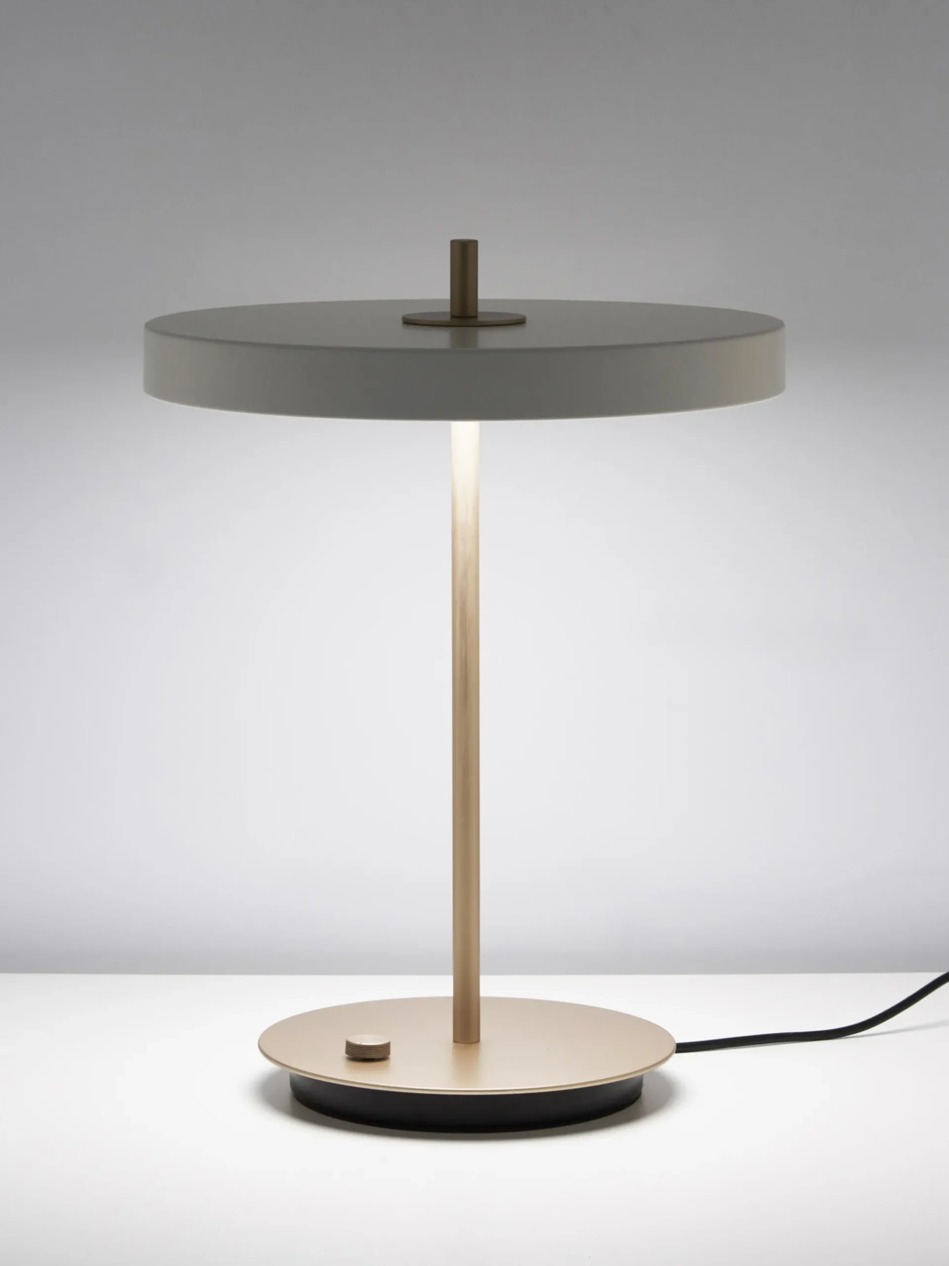 Lampada da tavolo portatile a LED con luce regolabile Asteria
