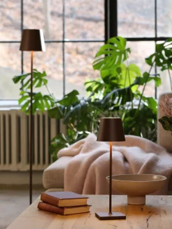 Lampada da tavolo portatile a LED con luce regolabile Poldina Pro