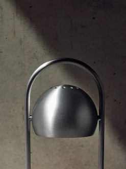 Lampada da tavolo portatile a LED con luce regolabile Ball