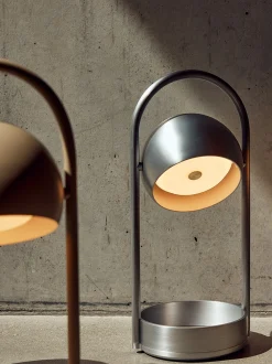 Lampada da tavolo portatile a LED con luce regolabile Ball