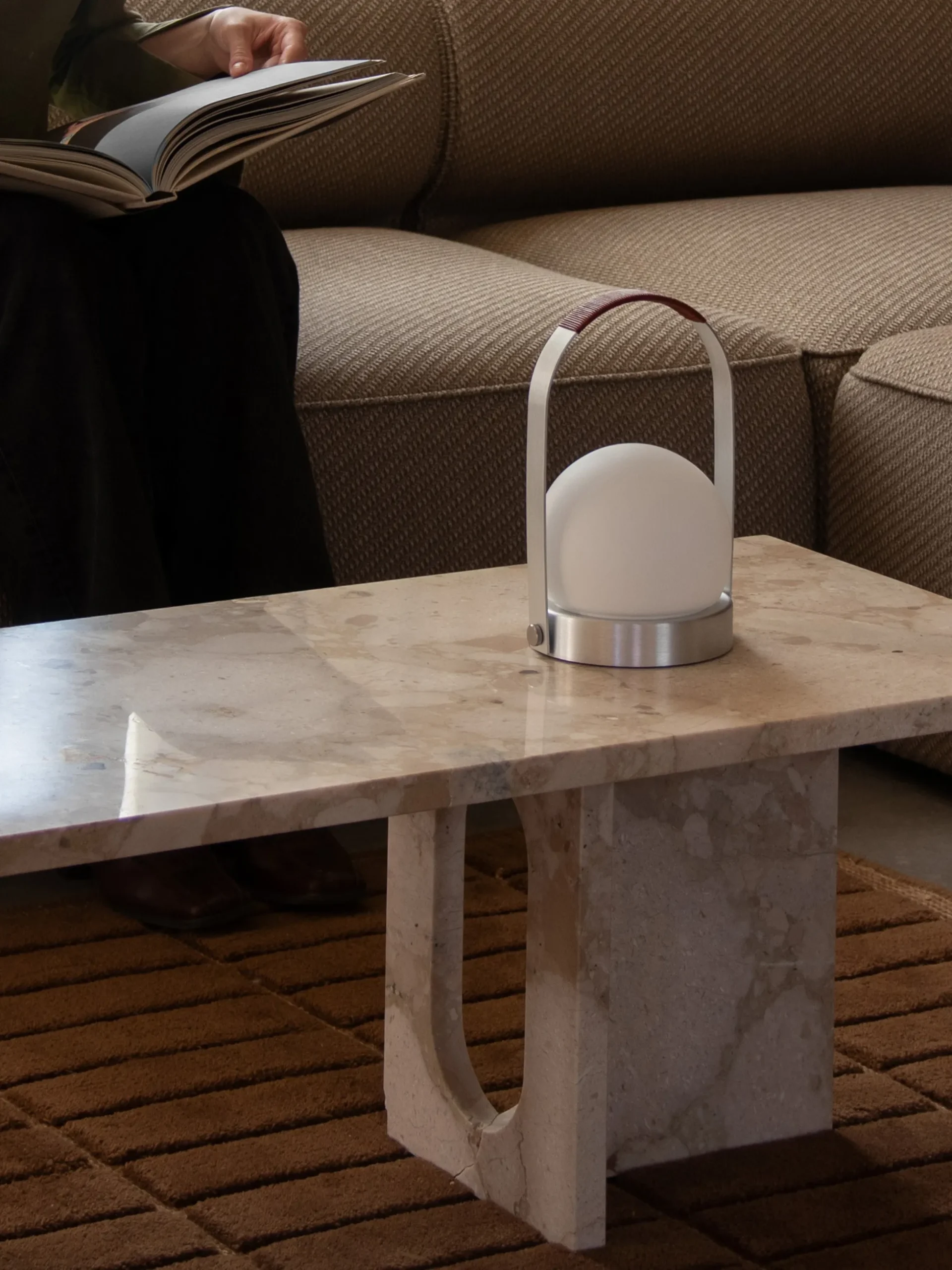 Lampada da tavolo portatile a LED con luce regolabile Carrie