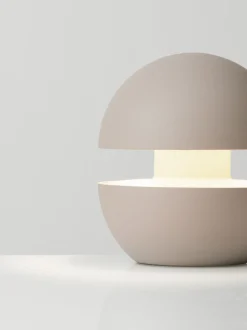 Lampada da tavolo portatile a LED dimmerabile piccola Puk