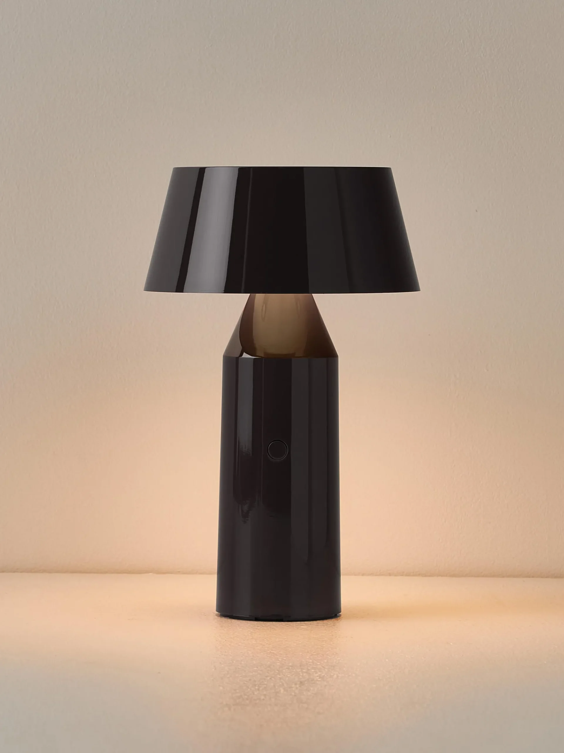 Lampada da tavolo portatile a LED con luce regolabile e paralume orientabile Bicoca