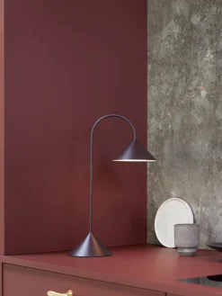 Lampada da tavolo portatile da esterno a LED con luce regolabile Grasp
