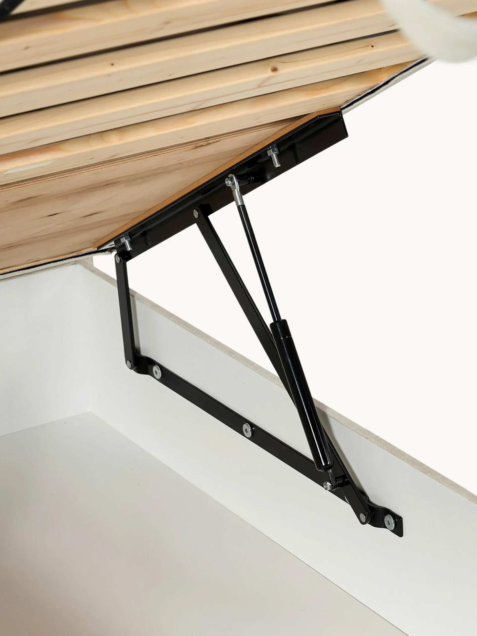 Letto boxspring con vano contenitore Romia