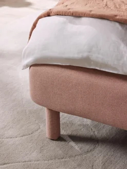 Letto imbottito con testiera Luma