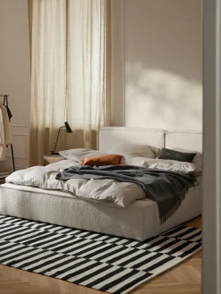 Letto imbottito in bouclé con contenitore Lennon