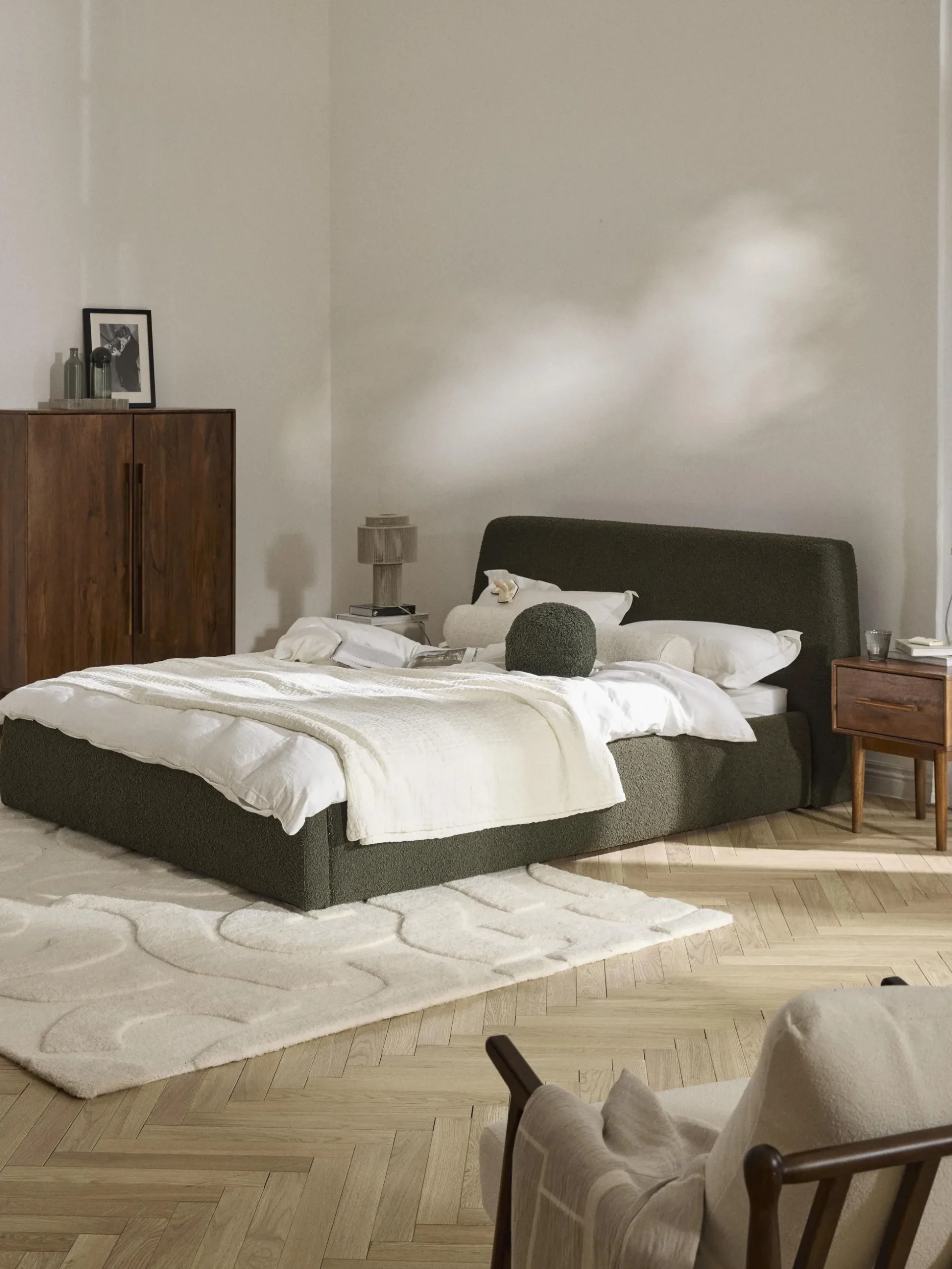 Letto imbottito in bouclé con contenitore Cloud