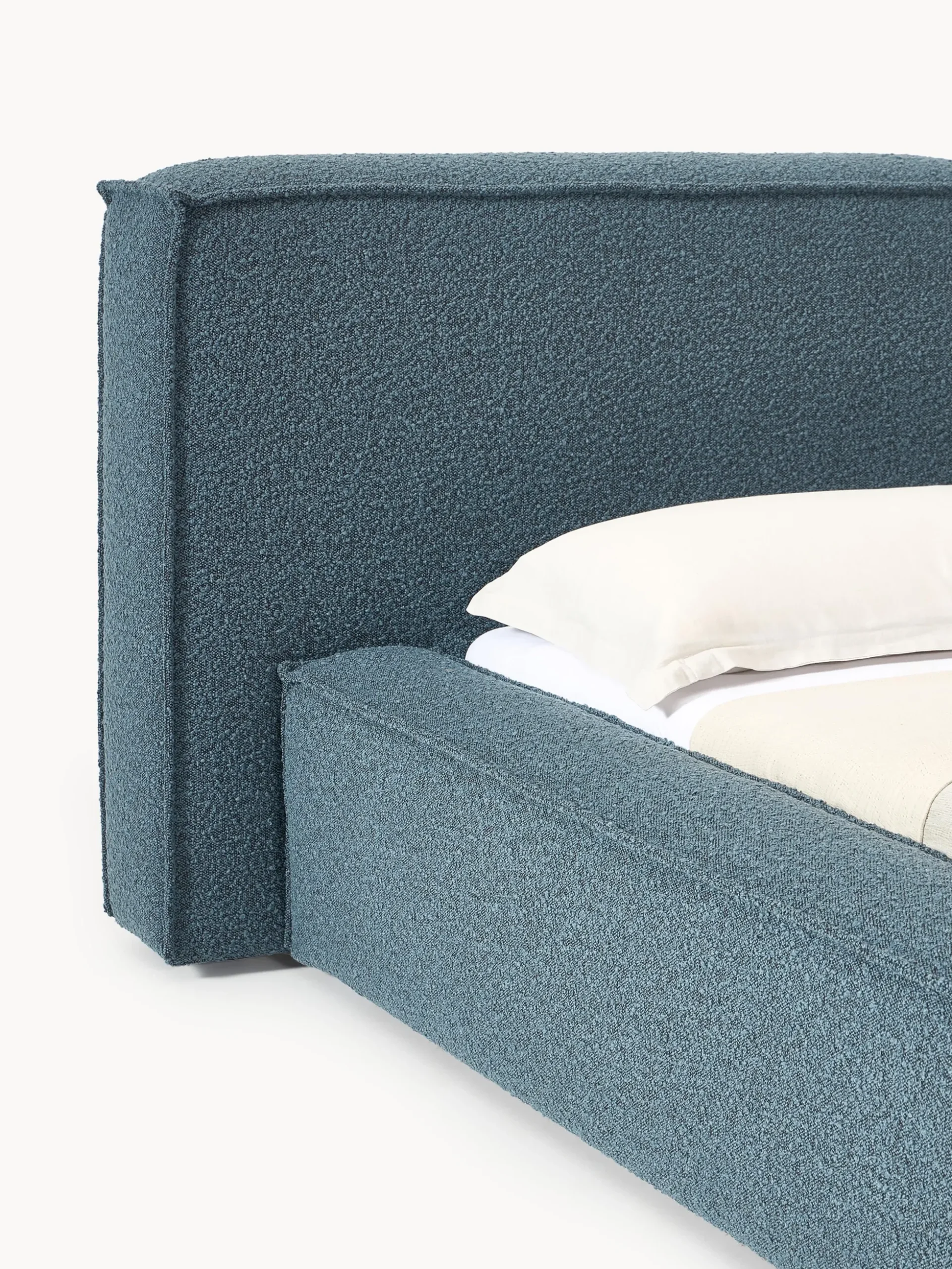 Letto imbottito in bouclé Lennon