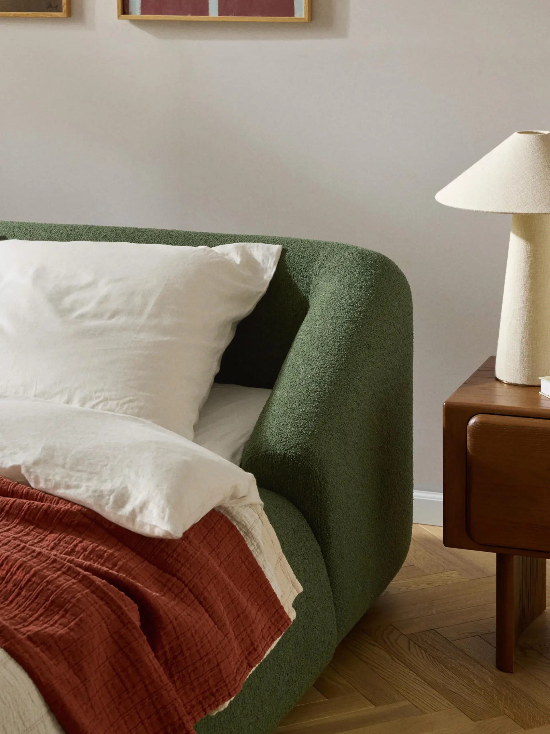 Letto imbottito in bouclé Sofia