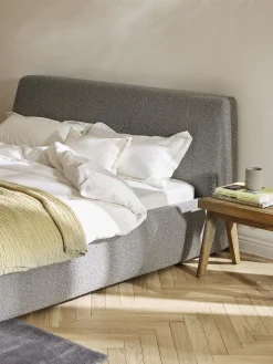Letto imbottito in bouclé Cloud