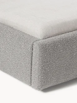 Letto imbottito in bouclé Cloud