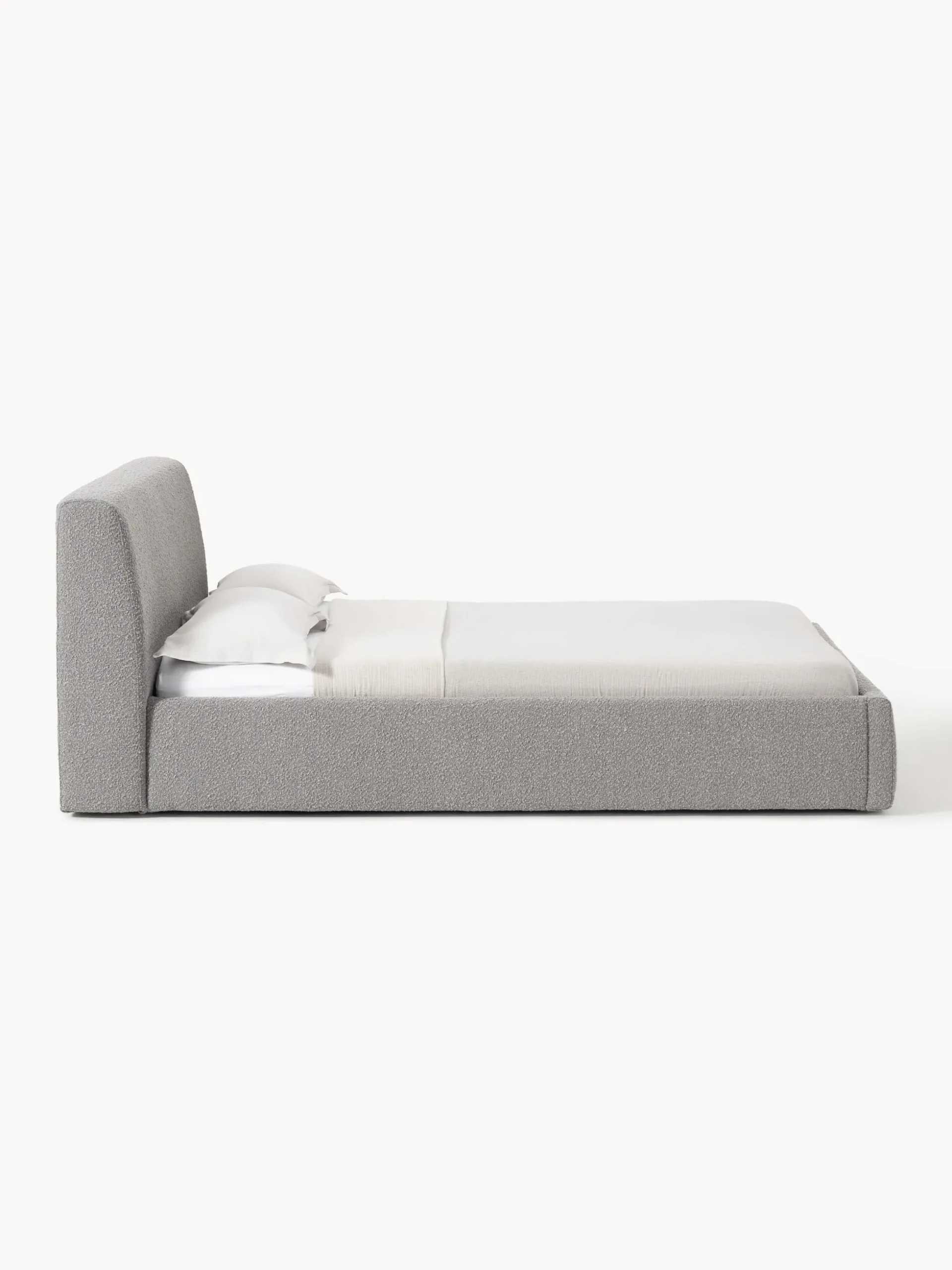 Letto imbottito in bouclé Cloud