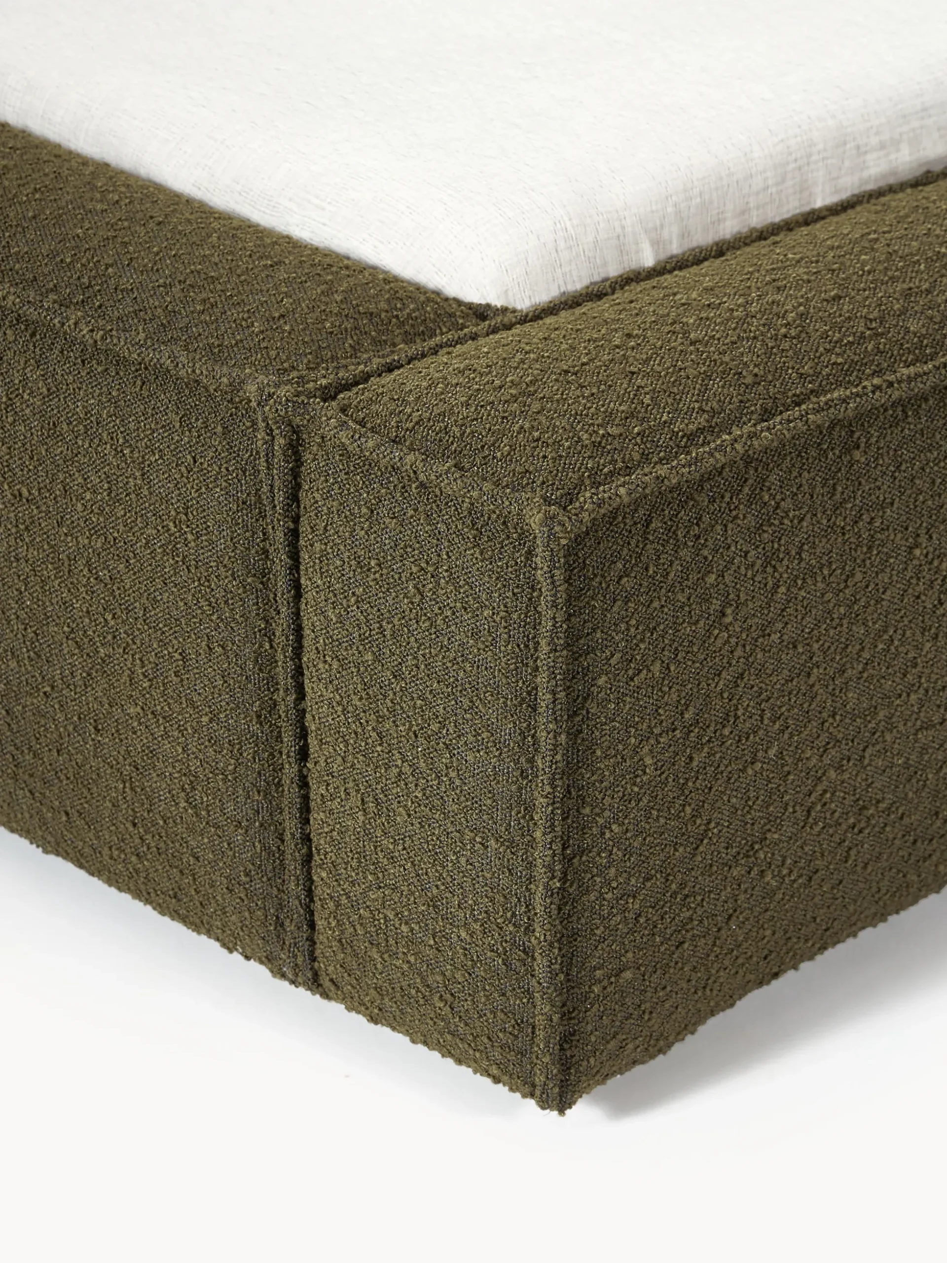 Letto imbottito in bouclé Lennon