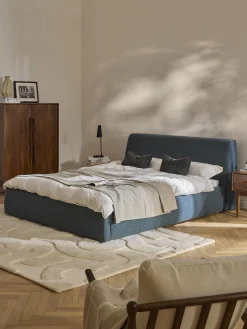 Letto imbottito in bouclé con contenitore Cloud