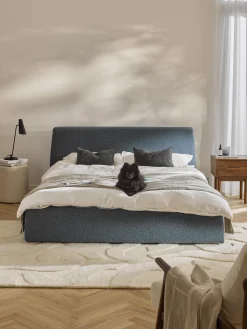 Letto imbottito in bouclé con contenitore Cloud