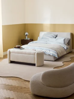 Letto imbottito in bouclé con contenitore Cloud