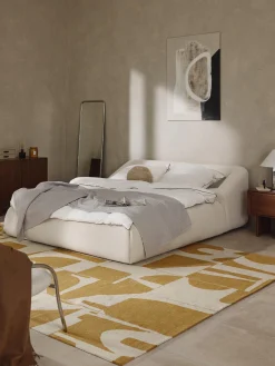 Letto imbottito in bouclé Sofia