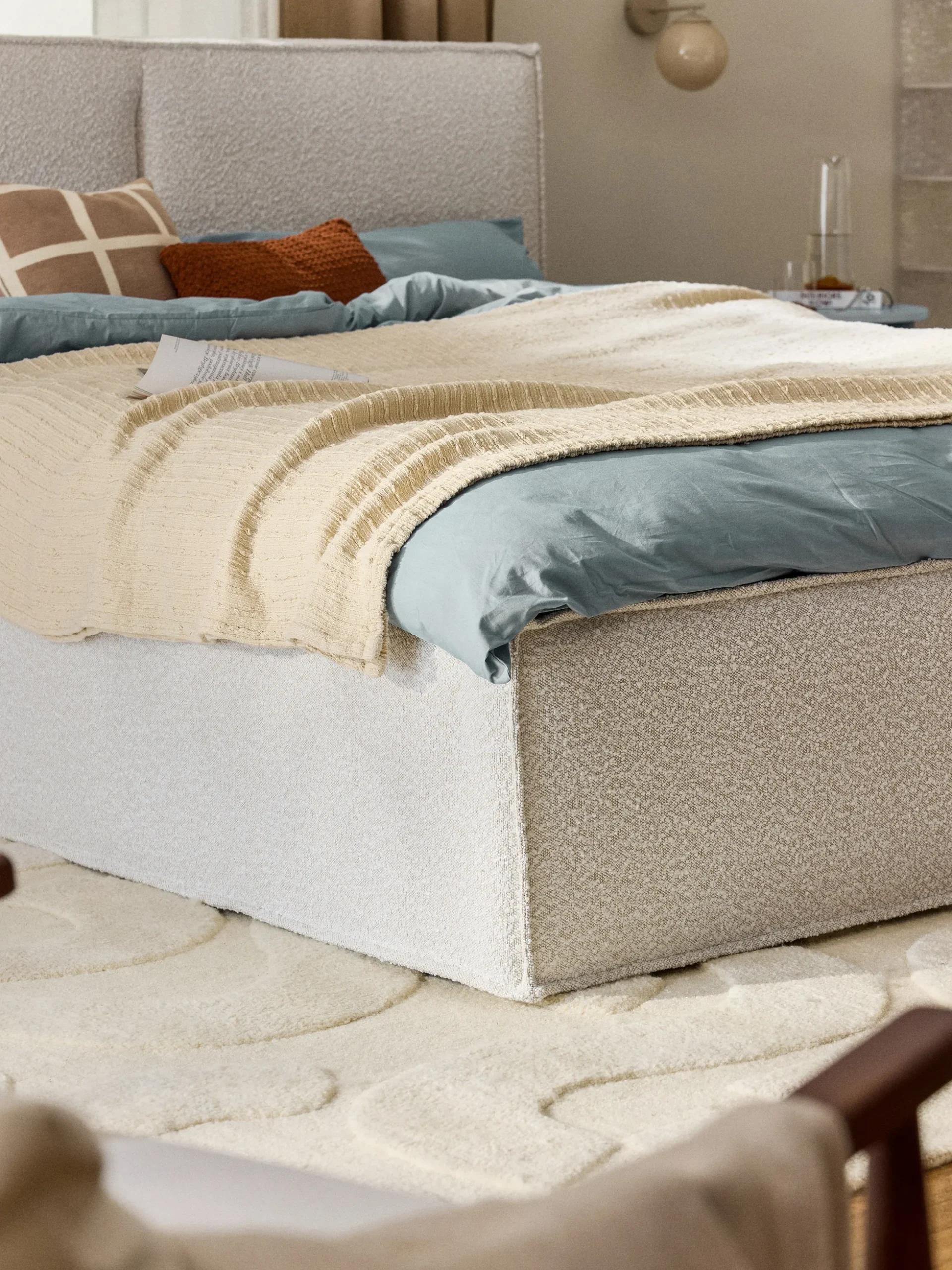 Letto imbottito in bouclé Dream