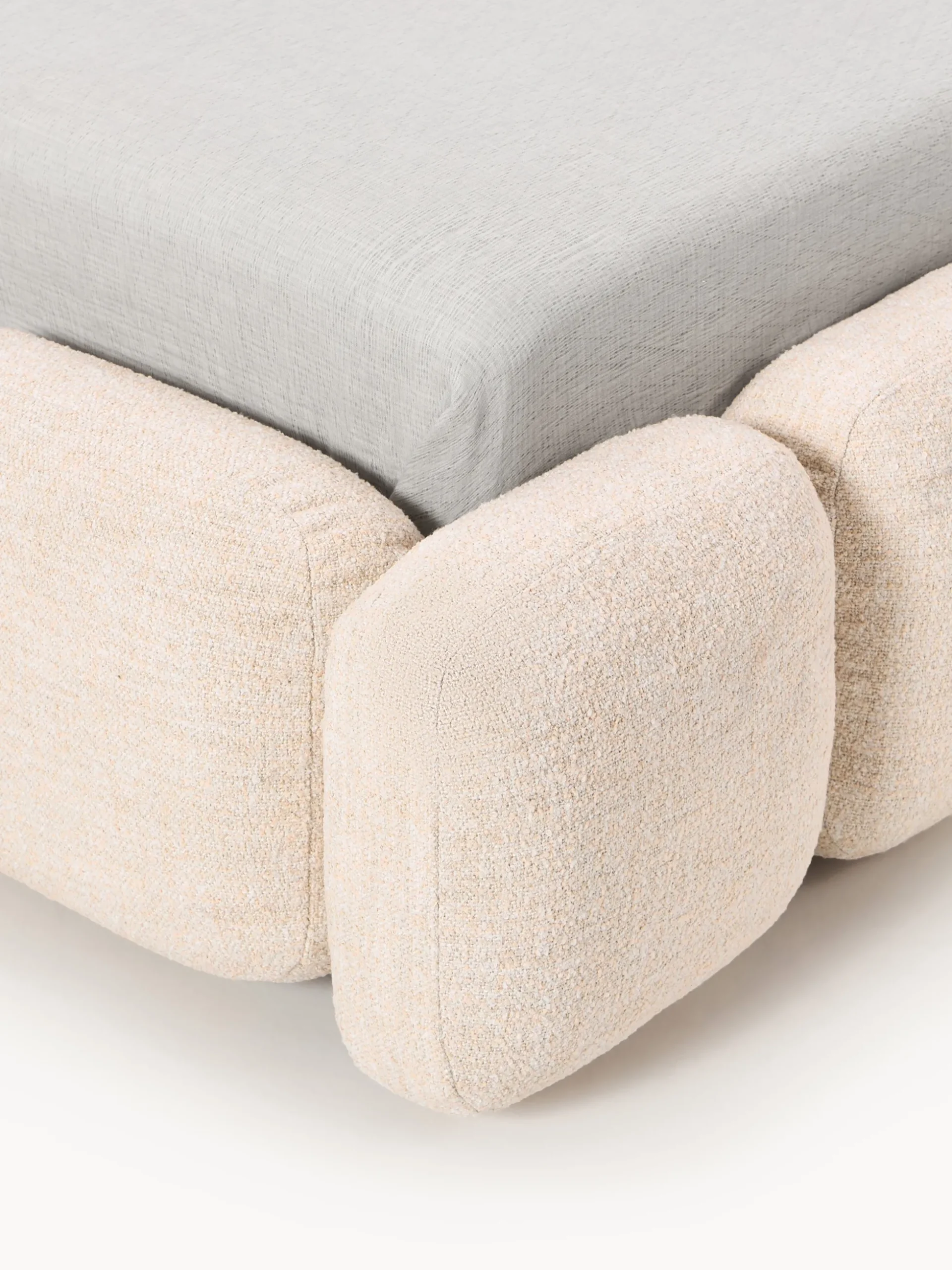 Letto imbottito in teddy bouclé con contenitore Tayla