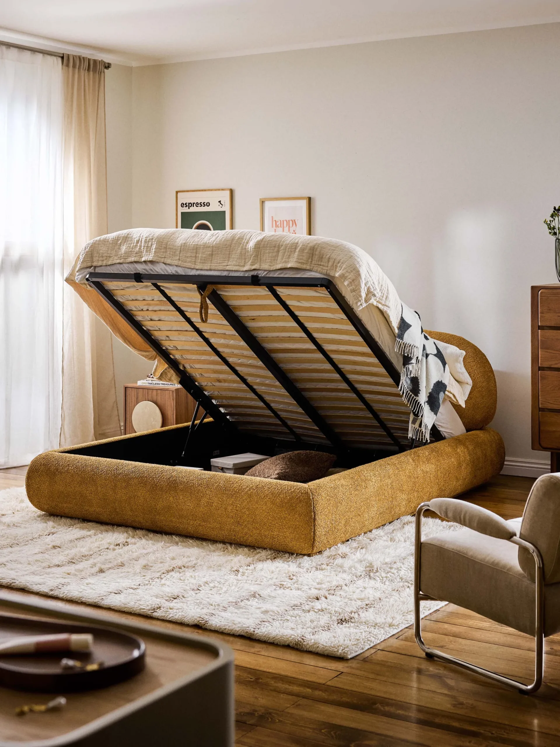 Letto imbottito in teddy bouclé con contenitore Alba