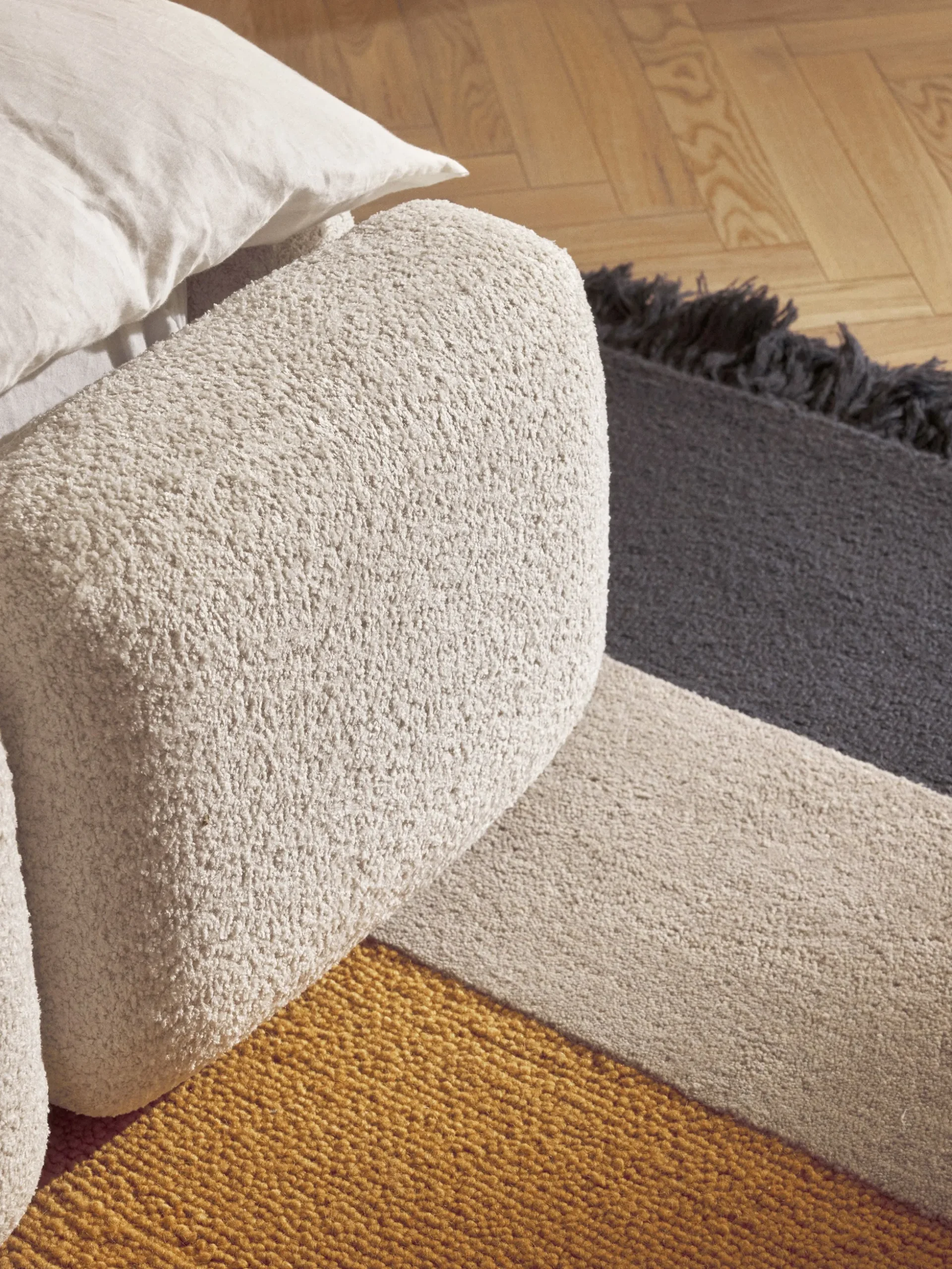 Letto imbottito in teddy-bouclé Tayla
