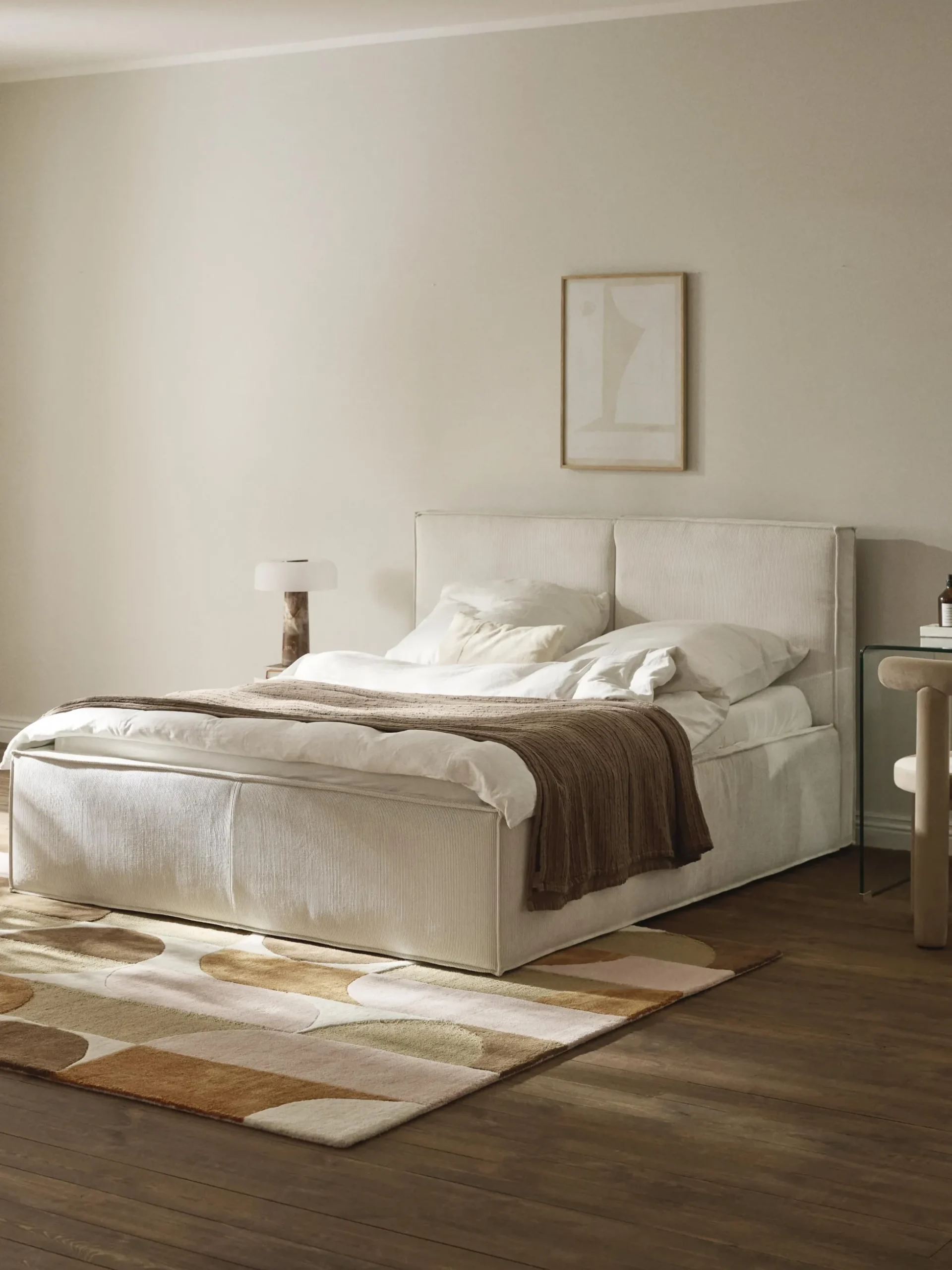 Letto imbottito in velluto a coste Dream