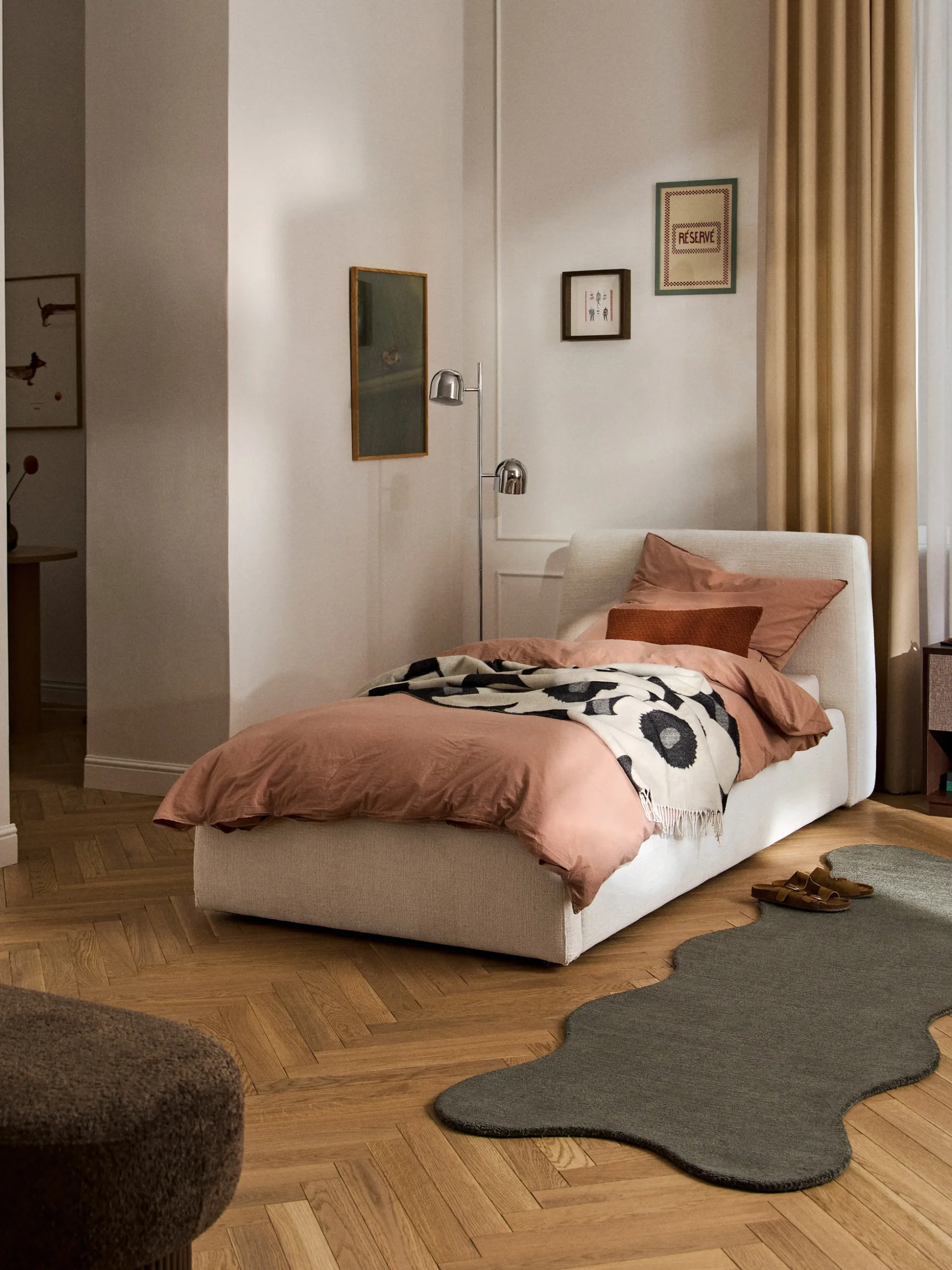 Letto imbottito singolo con contenitore Cloud