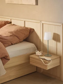 Letto in legno con comodini e testiera Nanto