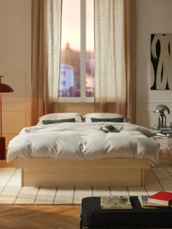 Letto in legno con contenitore Sato