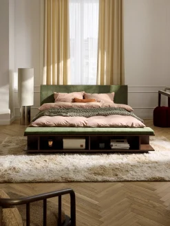 Letto in legno con panca e mensole laterali Clark