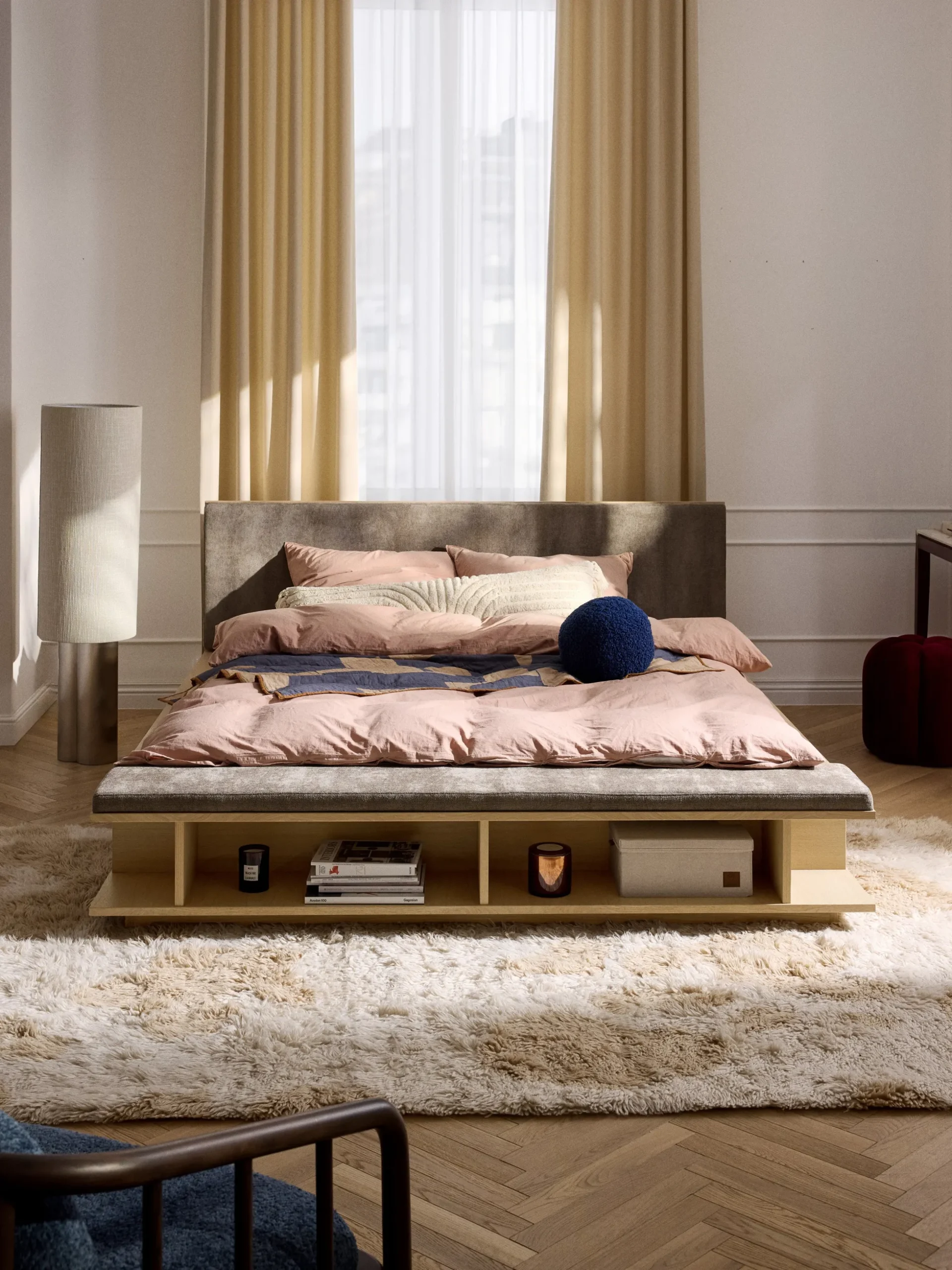 Letto in legno con panca e mensole laterali Clark