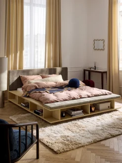 Letto in legno con panca e mensole laterali Clark