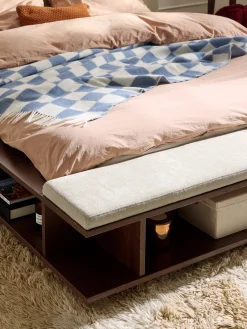 Letto in legno con panca e mensole laterali Clark