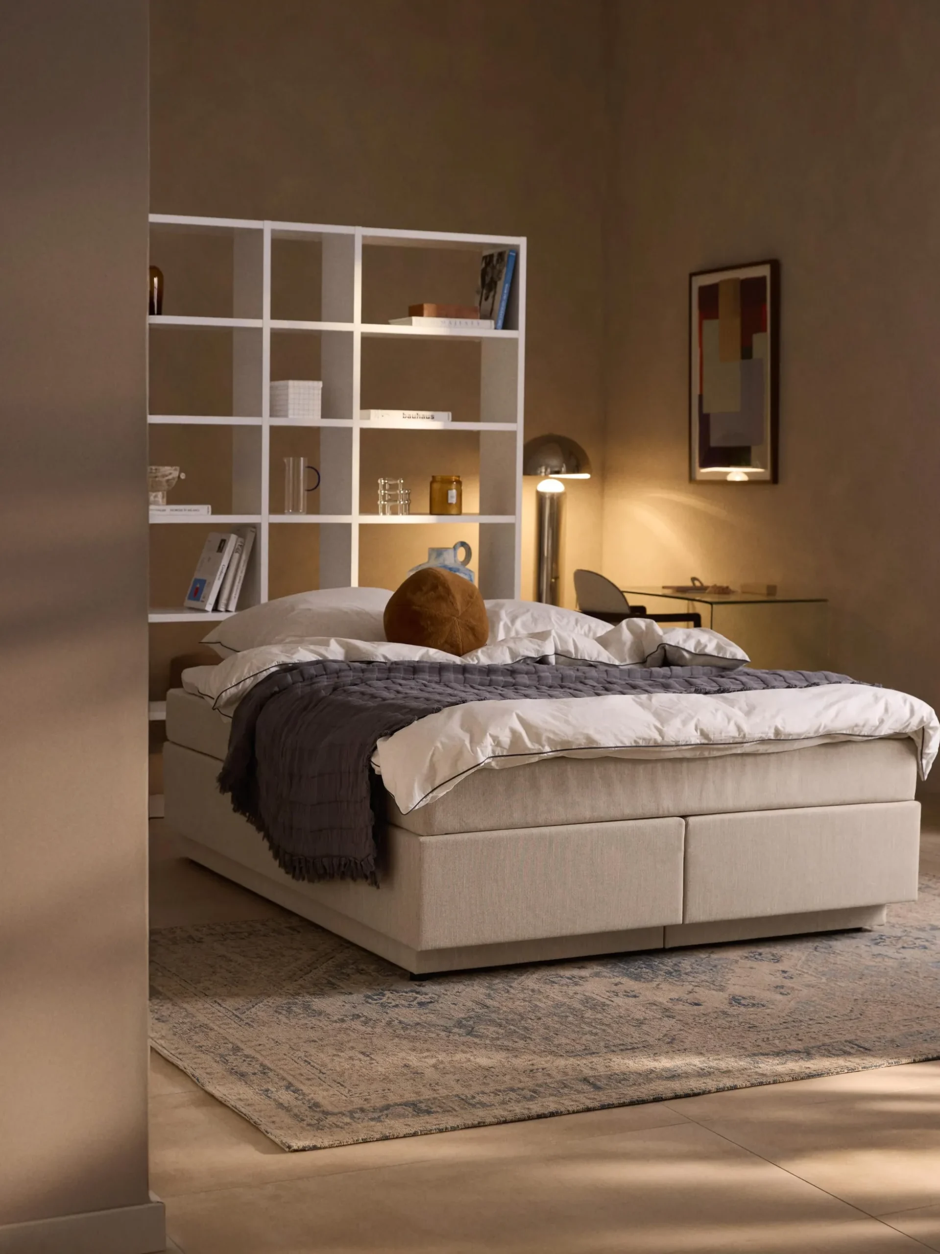 Letto boxspring con contenitore Enya