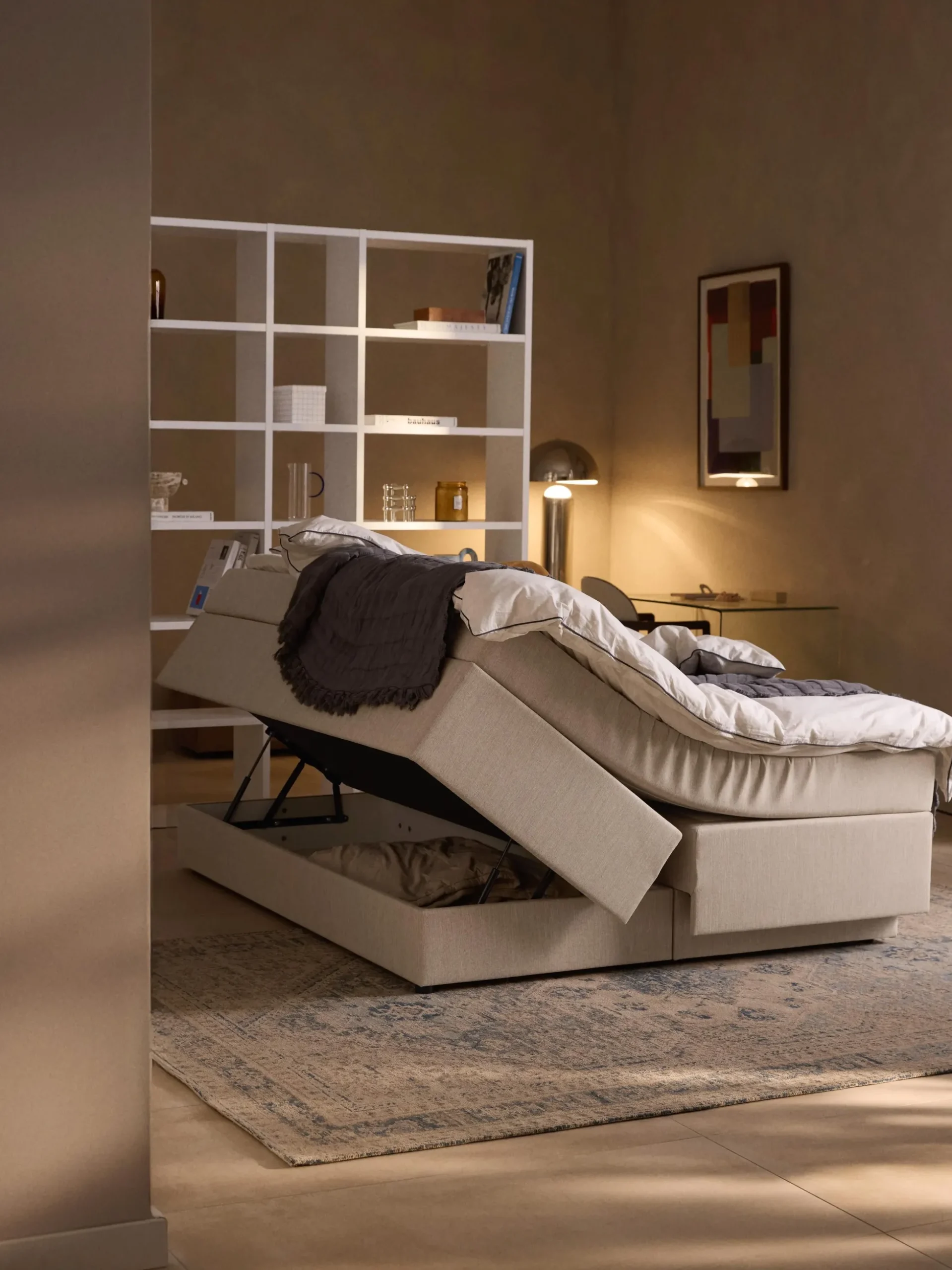 Letto boxspring con contenitore Enya