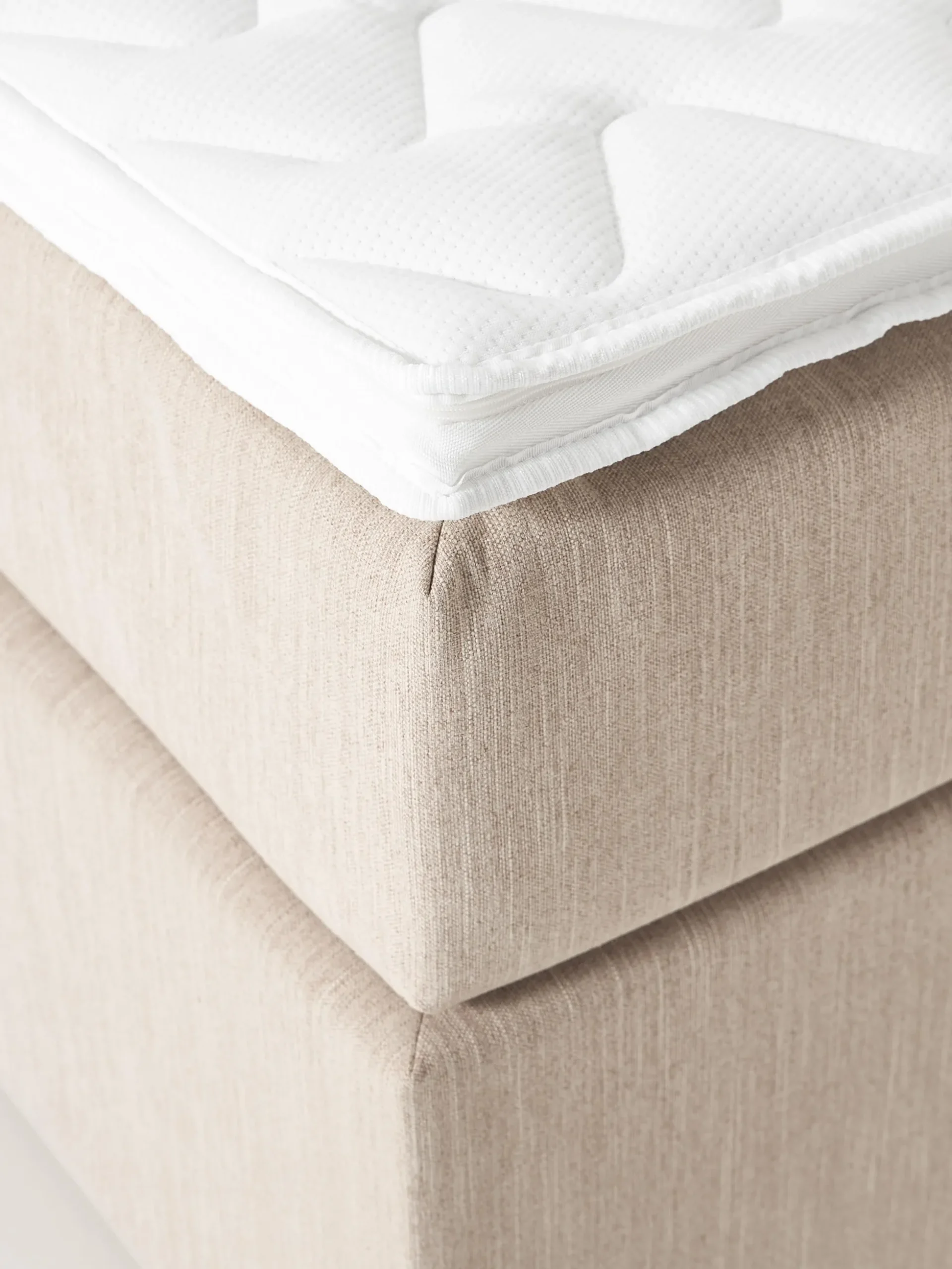 Letto boxspring con contenitore Enya