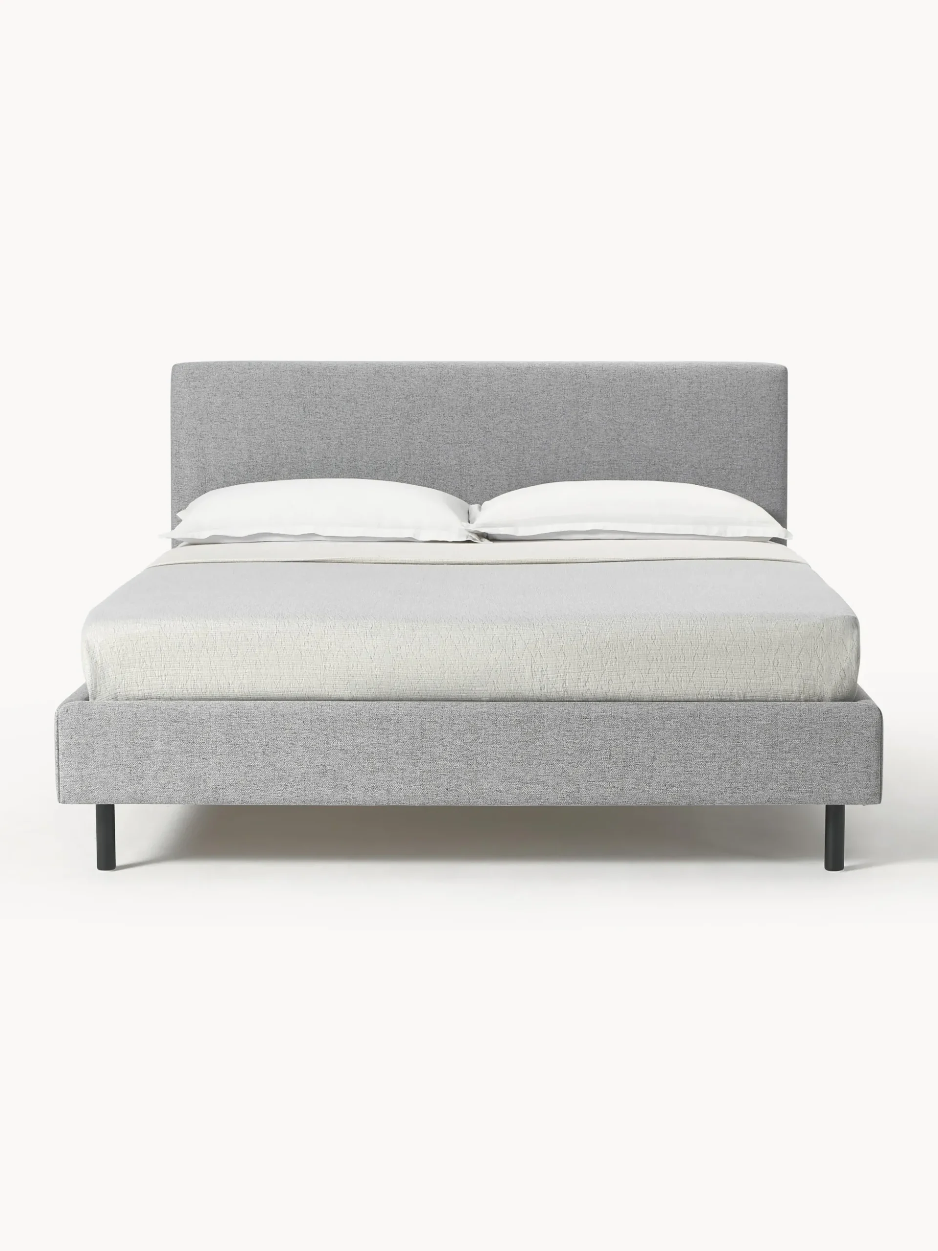 Letto imbottito con piedini in legno Giulia
