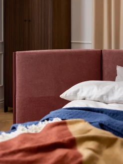 Letto imbottito con testiera ribaltabile Otis